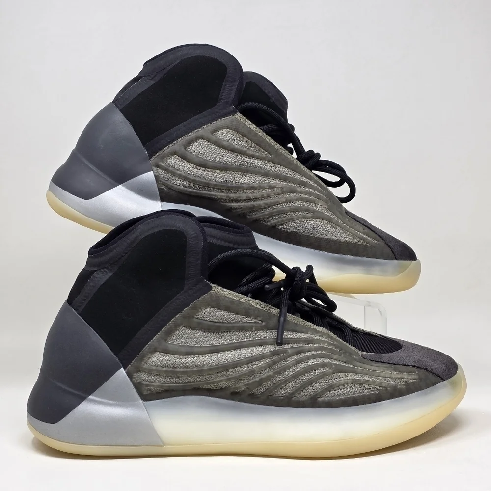 Adidas Yeezy YZY Quantum QNTM Barium Sneakers H68771 Men's Size 10 Pre-owned